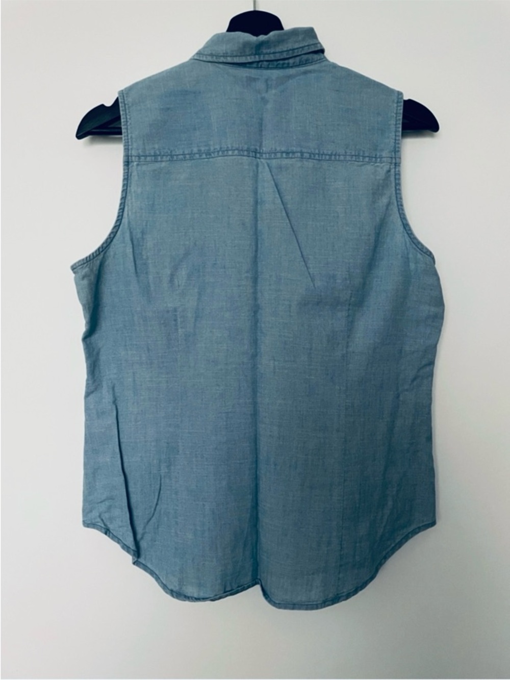J. Crew Factory Sleeveless Chambray Button-Down Shirt in Light Blue - Picture 4 of 6